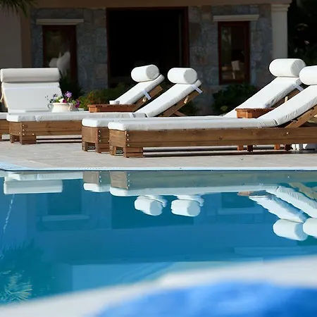 Socrates Aparthotel 3*